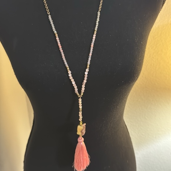 Tassel pendant necklace - Picture 3 of 3